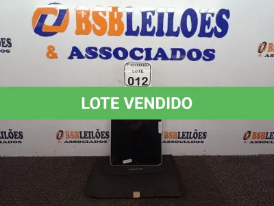 LOTE 012 - 01 IPAD 16GB SEM CARREGADOR. (NO ESTADO) ATENÇÃO! FAZER A VISITAÇÃO ANTES DE ARREMATAR, NÃO SABEMOS SE FUNCIONA. LEILÃO NÃO TEM GARANTIA E NEM DEVOLUÇÃO, SUJEITO A POSSÍVEIS AVARIAS VISÍVEIS/OCULTAS E/OU AUSÊNCIA DE COMPONENTES.