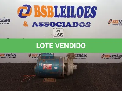 LOTE 165 - 01 BOMBA D’ ‘ÁGUA ½ CV. (NO ESTADO) ATENÇÃO! FAZER A VISITAÇÃO ANTES DE ARREMATAR, NÃO SABEMOS SE FUNCIONA. LEILÃO NÃO TEM GARANTIA E NEM DEVOLUÇÃO, SUJEITO A POSSÍVEIS AVARIAS VISÍVEIS/OCULTAS E/OU AUSÊNCIA DE COMPONENTES.