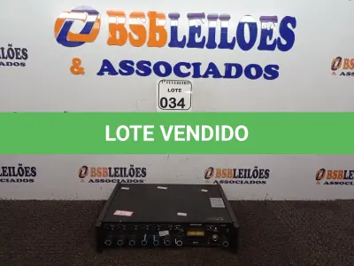 LOTE 034 - 01SISTEMA DE MICROFONE AUTOMÁTICO SHURE MODELO M367. (NO ESTADO) ATENÇÃO! FAZER A VISITAÇÃO ANTES DE ARREMATAR, NÃO SABEMOS SE FUNCIONA. LEILÃO NÃO TEM GARANTIA E NEM DEVOLUÇÃO, SUJEITO A POSSÍVEIS AVARIAS VISÍVEIS/OCULTAS E/OU AUSÊNCIA DE COMPONENTES.