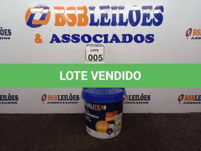 LOTE 005 - 01 GALÃO DE TINTA PARA INTERIOR 3,6L COR AREIA MARCA QUALITEX. (NOVO) (NO ESTADO) ATENÇÃO! FAZER A VISITAÇÃO ANTES DE ARREMATAR, NÃO SABEMOS SE FUNCIONA. LEILÃO NÃO TEM GARANTIA E NEM DEVOLUÇÃO, SUJEITO A POSSÍVEIS AVARIAS VISÍVEIS/OCULTAS E/OU AUSÊNCIA DE COMPONENTES.