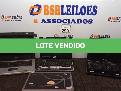 LOTE 299 - 04 NOTEBOOK’S PARA RETIRADAS DE PEÇAS. (NO ESTADO) ATENÇÃO! FAZER A VISITAÇÃO ANTES DE ARREMATAR, NÃO SABEMOS SE FUNCIONA. LEILÃO NÃO TEM GARANTIA E NEM DEVOLUÇÃO, SUJEITO A POSSÍVEIS AVARIAS VISÍVEIS/OCULTAS E/OU AUSÊNCIA DE COMPONENTES.