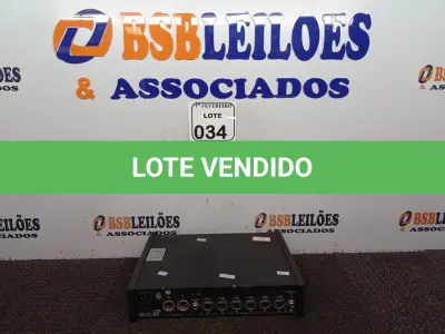 LOTE 034 - 01SISTEMA DE MICROFONE AUTOMÁTICO SHURE MODELO M367. (NO ESTADO) ATENÇÃO! FAZER A VISITAÇÃO ANTES DE ARREMATAR, NÃO SABEMOS SE FUNCIONA. LEILÃO NÃO TEM GARANTIA E NEM DEVOLUÇÃO, SUJEITO A POSSÍVEIS AVARIAS VISÍVEIS/OCULTAS E/OU AUSÊNCIA DE COMPONENTES.
