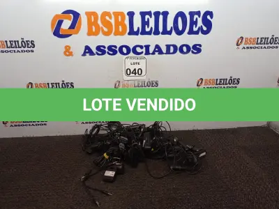 LOTE 040 - 01 LOTE COM DIVERSAS WEBCAMS USB. (NO ESTADO) ATENÇÃO! FAZER A VISITAÇÃO ANTES DE ARREMATAR, NÃO SABEMOS SE FUNCIONA. LEILÃO NÃO TEM GARANTIA E NEM DEVOLUÇÃO, SUJEITO A POSSÍVEIS AVARIAS VISÍVEIS/OCULTAS E/OU AUSÊNCIA DE COMPONENTES.
