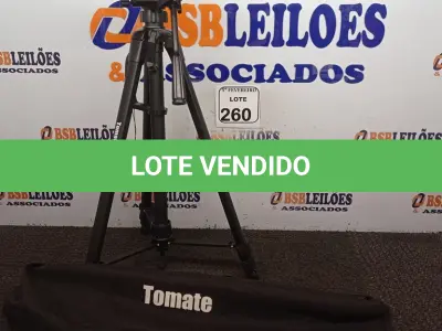 LOTE 260 - 01 TRIPÉ PARA CÂMERA MARCA TOMATE. (NO ESTADO) ATENÇÃO! FAZER A VISITAÇÃO ANTES DE ARREMATAR, NÃO SABEMOS SE FUNCIONA. LEILÃO NÃO TEM GARANTIA E NEM DEVOLUÇÃO, SUJEITO A POSSÍVEIS AVARIAS VISÍVEIS/OCULTAS E/OU AUSÊNCIA DE COMPONENTES.