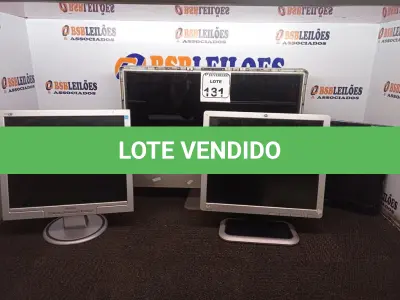 LOTE 131 - 03 MONITORES LCD MARCAS E MODELOS DIVERSOS E 01 SUCATA DE IPAD. (NO ESTADO) ATENÇÃO! FAZER A VISITAÇÃO ANTES DE ARREMATAR, NÃO SABEMOS SE FUNCIONA. LEILÃO NÃO TEM GARANTIA E NEM DEVOLUÇÃO, SUJEITO A POSSÍVEIS AVARIAS VISÍVEIS/OCULTAS E/OU AUSÊNCIA DE COMPONENTES.