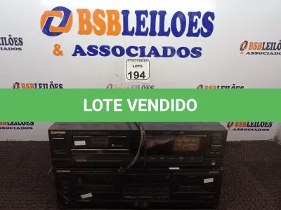 LOTE 194 - 01 TOCA FITAS 02 TAPES E 01 TOCA CD’S MARCA GRADIENTE. (NO ESTADO) ATENÇÃO! FAZER A VISITAÇÃO ANTES DE ARREMATAR, NÃO SABEMOS SE FUNCIONA. LEILÃO NÃO TEM GARANTIA E NEM DEVOLUÇÃO, SUJEITO A POSSÍVEIS AVARIAS VISÍVEIS/OCULTAS E/OU AUSÊNCIA DE COMPONENTES.