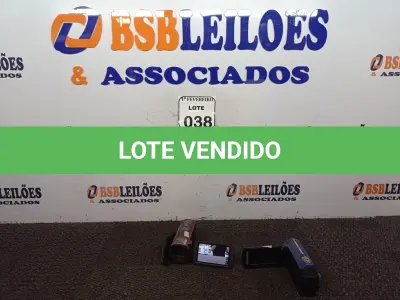 LOTE 038 - 02 FILMADORAS, SENDO UMA MARCA JVC E UMA SONY SEM CARREGADOR. LIGANDO. (NO ESTADO) ATENÇÃO! FAZER A VISITAÇÃO ANTES DE ARREMATAR, NÃO SABEMOS SE FUNCIONA. LEILÃO NÃO TEM GARANTIA E NEM DEVOLUÇÃO, SUJEITO A POSSÍVEIS AVARIAS VISÍVEIS/OCULTAS E/OU AUSÊNCIA DE COMPONENTES.