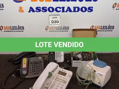 LOTE 030 - 05 APARELHOS TELEFÔNICOS, SENDO 02 SEM FIO, 01 TELEFONE AURICULAR E 01 APARELHO DE NEBULIZAÇÃO. (NO ESTADO) ATENÇÃO! FAZER A VISITAÇÃO ANTES DE ARREMATAR, NÃO SABEMOS SE FUNCIONA. LEILÃO NÃO TEM GARANTIA E NEM DEVOLUÇÃO, SUJEITO A POSSÍVEIS AVARIAS VISÍVEIS/OCULTAS E/OU AUSÊNCIA DE COMPONENTES.