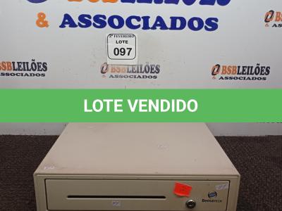LOTE 097 - 01 CAIXA REGISTRADORA MARCA BEMATECH. (NO ESTADO) ATENÇÃO! FAZER A VISITAÇÃO ANTES DE ARREMATAR, NÃO SABEMOS SE FUNCIONA. LEILÃO NÃO TEM GARANTIA E NEM DEVOLUÇÃO, SUJEITO A POSSÍVEIS AVARIAS VISÍVEIS/OCULTAS E/OU AUSÊNCIA DE COMPONENTES.