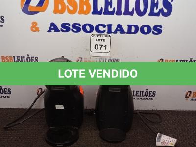 LOTE 071 - 02 CAFETEIRAS INCOMPLETAS, SENDO 01 ARNO. (NO ESTADO) ATENÇÃO! FAZER A VISITAÇÃO ANTES DE ARREMATAR, NÃO SABEMOS SE FUNCIONA. LEILÃO NÃO TEM GARANTIA E NEM DEVOLUÇÃO, SUJEITO A POSSÍVEIS AVARIAS VISÍVEIS/OCULTAS E/OU AUSÊNCIA DE COMPONENTES.