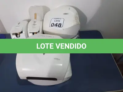 LOTE 048 - 02 DISPENSES DE PAPEL E 02 DISPENSES DE ÁLCOOL(NO ESTADO) ATENÇÃO! FAZER A VISITAÇÃO ANTES DE ARREMATAR, NÃO SABEMOS SE FUNCIONA. LEILÃO NÃO TEM GARANTIA E NEM DEVOLUÇÃO, SUJEITO A POSSÍVEIS AVARIAS VISÍVEIS/OCULTAS E/OU AUSÊNCIA DE COMPONENTES.
