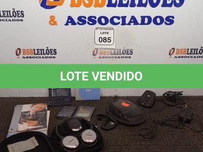 LOTE 085 - 01 FONE DE OUVIDO C/CARREGADOR MARCA BOSE, 01 APARELHO PALM E 01 CALCULADORA. (NO ESTADO) ATENÇÃO! FAZER A VISITAÇÃO ANTES DE ARREMATAR, NÃO SABEMOS SE FUNCIONA. LEILÃO NÃO TEM GARANTIA E NEM DEVOLUÇÃO, SUJEITO A POSSÍVEIS AVARIAS VISÍVEIS/OCULTAS E/OU AUSÊNCIA DE COMPONENTES.