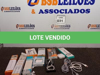 LOTE 031 - 08 CABOS PARA CARREGAR CELULAR MODELOS DIVERSOS E 04 FONES DE OUVIDO. (NO ESTADO) ATENÇÃO! FAZER A VISITAÇÃO ANTES DE ARREMATAR, NÃO SABEMOS SE FUNCIONA. LEILÃO NÃO TEM GARANTIA E NEM DEVOLUÇÃO, SUJEITO A POSSÍVEIS AVARIAS VISÍVEIS/OCULTAS E/OU AUSÊNCIA DE COMPONENTES.