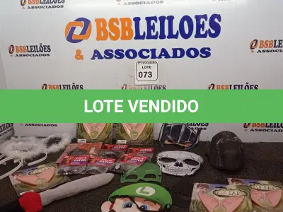 LOTE 073 - 01 LOTE COM ADEREÇOS PARA FANTASIA. (NO ESTADO) ATENÇÃO! FAZER A VISITAÇÃO ANTES DE ARREMATAR, NÃO SABEMOS SE FUNCIONA. LEILÃO NÃO TEM GARANTIA E NEM DEVOLUÇÃO, SUJEITO A POSSÍVEIS AVARIAS VISÍVEIS/OCULTAS E/OU AUSÊNCIA DE COMPONENTES.