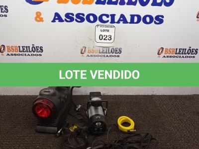 LOTE 023 - 02 COMPRESSORES PORTÁTIL. (NO ESTADO) ATENÇÃO! FAZER A VISITAÇÃO ANTES DE ARREMATAR, NÃO SABEMOS SE FUNCIONA. LEILÃO NÃO TEM GARANTIA E NEM DEVOLUÇÃO, SUJEITO A POSSÍVEIS AVARIAS VISÍVEIS/OCULTAS E/OU AUSÊNCIA DE COMPONENTES.