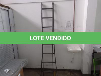 LOTE 043 - 01 ESCADA EM FERRO EXTENSÍVEL 3,5 METROS. (NO ESTADO) ATENÇÃO! FAZER A VISITAÇÃO ANTES DE ARREMATAR, NÃO SABEMOS SE FUNCIONA. LEILÃO NÃO TEM GARANTIA E NEM DEVOLUÇÃO, SUJEITO A POSSÍVEIS AVARIAS VISÍVEIS/OCULTAS E/OU AUSÊNCIA DE COMPONENTES.