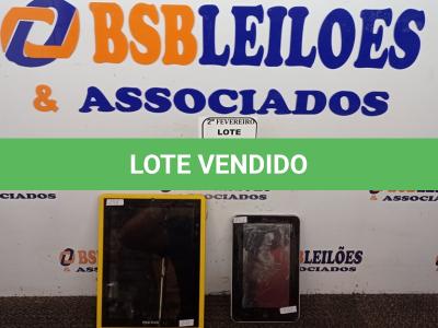 LOTE 025 - 02 TABLETS SEM CARREGADOR, SENDO 01 MARCA POSITIVO E 01 BAK. (NO ESTADO) ATENÇÃO! FAZER A VISITAÇÃO ANTES DE ARREMATAR, NÃO SABEMOS SE FUNCIONA. LEILÃO NÃO TEM GARANTIA E NEM DEVOLUÇÃO, SUJEITO A POSSÍVEIS AVARIAS VISÍVEIS/OCULTAS E/OU AUSÊNCIA DE COMPONENTES.
