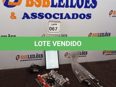 LOTE 067 - 01 TABLET MARCA SAMSUNG COM CARREGADOR, 01 PLACA MÃE E 09 MEMÓRIAS PRA SERVIDOR. (NO ESTADO) ATENÇÃO! FAZER A VISITAÇÃO ANTES DE ARREMATAR, NÃO SABEMOS SE FUNCIONA. LEILÃO NÃO TEM GARANTIA E NEM DEVOLUÇÃO, SUJEITO A POSSÍVEIS AVARIAS VISÍVEIS/OCULTAS E/OU AUSÊNCIA DE COMPONENTES.