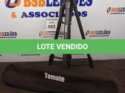 LOTE 362 - 01 TRIPÉ PARA CÂMERA MARCA TOMATE. (NO ESTADO) ATENÇÃO! FAZER A VISITAÇÃO ANTES DE ARREMATAR, NÃO SABEMOS SE FUNCIONA. LEILÃO NÃO TEM GARANTIA E NEM DEVOLUÇÃO, SUJEITO A POSSÍVEIS AVARIAS VISÍVEIS/OCULTAS E/OU AUSÊNCIA DE COMPONENTES.