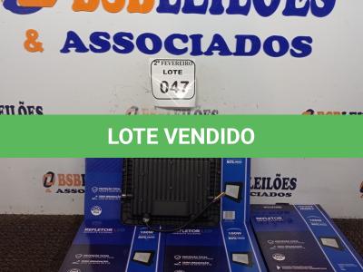 LOTE 047 - 05 REFLETORES DE LED AMBIENTE EXTERNO 100W CADA. (NOVO). (NO ESTADO) ATENÇÃO! FAZER A VISITAÇÃO ANTES DE ARREMATAR, NÃO SABEMOS SE FUNCIONA. LEILÃO NÃO TEM GARANTIA E NEM DEVOLUÇÃO, SUJEITO A POSSÍVEIS AVARIAS VISÍVEIS/OCULTAS E/OU AUSÊNCIA DE COMPONENTES.
