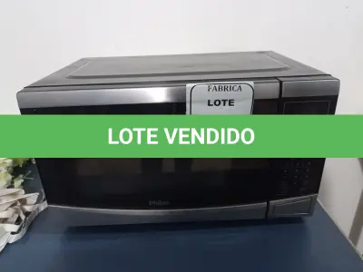 LOTE 049 - 01 MICRO-ONDAS PHILCO 220VOLTS.  (NO ESTADO) ATENÇÃO! FAZER A VISITAÇÃO ANTES DE ARREMATAR, NÃO SABEMOS SE FUNCIONA. LEILÃO NÃO TEM GARANTIA E NEM DEVOLUÇÃO, SUJEITO A POSSÍVEIS AVARIAS VISÍVEIS/OCULTAS E/OU AUSÊNCIA DE COMPONENTES.