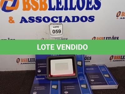 LOTE 059 - 05 REFLETORES DE LED AMBIENTE EXTERNO 100W CADA (NOVO). (NO ESTADO) ATENÇÃO! FAZER A VISITAÇÃO ANTES DE ARREMATAR, NÃO SABEMOS SE FUNCIONA. LEILÃO NÃO TEM GARANTIA E NEM DEVOLUÇÃO, SUJEITO A POSSÍVEIS AVARIAS VISÍVEIS/OCULTAS E/OU AUSÊNCIA DE COMPONENTES.
