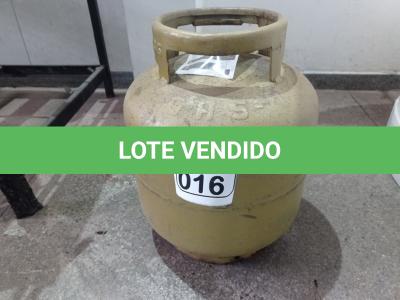 LOTE 016 - 01 BOTIJÃO DE GÁS 13KG. (NO ESTADO) ATENÇÃO! FAZER A VISITAÇÃO ANTES DE ARREMATAR, NÃO SABEMOS SE FUNCIONA. LEILÃO NÃO TEM GARANTIA E NEM DEVOLUÇÃO, SUJEITO A POSSÍVEIS AVARIAS VISÍVEIS/OCULTAS E/OU AUSÊNCIA DE COMPONENTES.