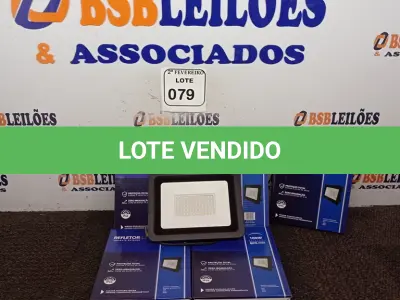 LOTE 079 - 05 REFLETORES DE LED AMBIENTE EXTERNO 100W CADA (NOVO). (NO ESTADO) ATENÇÃO! FAZER A VISITAÇÃO ANTES DE ARREMATAR, NÃO SABEMOS SE FUNCIONA. LEILÃO NÃO TEM GARANTIA E NEM DEVOLUÇÃO, SUJEITO A POSSÍVEIS AVARIAS VISÍVEIS/OCULTAS E/OU AUSÊNCIA DE COMPONENTES.
