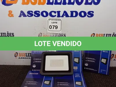 LOTE 079 - 05 REFLETORES DE LED AMBIENTE EXTERNO 100W CADA (NOVO). (NO ESTADO) ATENÇÃO! FAZER A VISITAÇÃO ANTES DE ARREMATAR, NÃO SABEMOS SE FUNCIONA. LEILÃO NÃO TEM GARANTIA E NEM DEVOLUÇÃO, SUJEITO A POSSÍVEIS AVARIAS VISÍVEIS/OCULTAS E/OU AUSÊNCIA DE COMPONENTES.