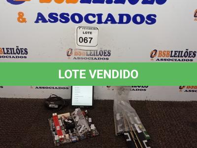 LOTE 067 - 01 TABLET MARCA SAMSUNG COM CARREGADOR, 01 PLACA MÃE E 09 MEMÓRIAS PRA SERVIDOR. (NO ESTADO) ATENÇÃO! FAZER A VISITAÇÃO ANTES DE ARREMATAR, NÃO SABEMOS SE FUNCIONA. LEILÃO NÃO TEM GARANTIA E NEM DEVOLUÇÃO, SUJEITO A POSSÍVEIS AVARIAS VISÍVEIS/OCULTAS E/OU AUSÊNCIA DE COMPONENTES.
