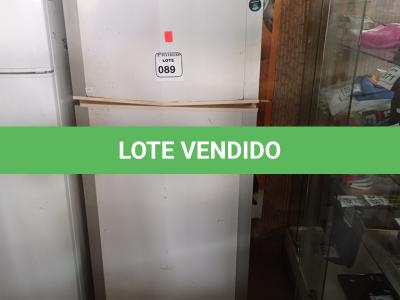 LOTE 089 - 01 GELADEIRA MARCA BRASTEMP. (NO ESTADO) ATENÇÃO! FAZER A VISITAÇÃO ANTES DE ARREMATAR, NÃO SABEMOS SE FUNCIONA. LEILÃO NÃO TEM GARANTIA E NEM DEVOLUÇÃO, SUJEITO A POSSÍVEIS AVARIAS VISÍVEIS/OCULTAS E/OU AUSÊNCIA DE COMPONENTES.