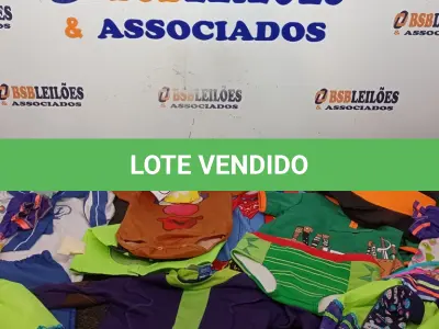 LOTE 050 - 01 LOTE COM FANTASIAS DIVERSAS E 01 MEIA SAPATILHA N 21/22. (NO ESTADO) ATENÇÃO! FAZER A VISITAÇÃO ANTES DE ARREMATAR, NÃO SABEMOS SE FUNCIONA. LEILÃO NÃO TEM GARANTIA E NEM DEVOLUÇÃO, SUJEITO A POSSÍVEIS AVARIAS VISÍVEIS/OCULTAS E/OU AUSÊNCIA DE COMPONENTES.