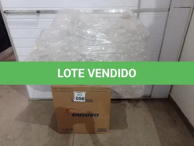 LOTE 056 - 01 CAIXA COM TAMPAS DE GARRAFA PET E 02 FARDOS DE GARRAFA PET. (NO ESTADO) ATENÇÃO! FAZER A VISITAÇÃO ANTES DE ARREMATAR, NÃO SABEMOS SE FUNCIONA. LEILÃO NÃO TEM GARANTIA E NEM DEVOLUÇÃO, SUJEITO A POSSÍVEIS AVARIAS VISÍVEIS/OCULTAS E/OU AUSÊNCIA DE COMPONENTES.