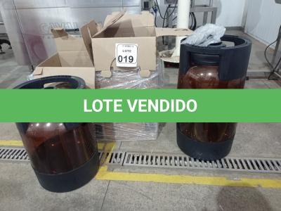 LOTE 019 - 02 BOMBONAS EM PLÁSTICO PARA XAROPE. (NO ESTADO) ATENÇÃO! FAZER A VISITAÇÃO ANTES DE ARREMATAR, NÃO SABEMOS SE FUNCIONA. LEILÃO NÃO TEM GARANTIA E NEM DEVOLUÇÃO, SUJEITO A POSSÍVEIS AVARIAS VISÍVEIS/OCULTAS E/OU AUSÊNCIA DE COMPONENTES.