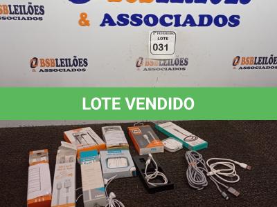 LOTE 031 - 08 CABOS PARA CARREGAR CELULAR MODELOS DIVERSOS E 04 FONES DE OUVIDO. (NO ESTADO) ATENÇÃO! FAZER A VISITAÇÃO ANTES DE ARREMATAR, NÃO SABEMOS SE FUNCIONA. LEILÃO NÃO TEM GARANTIA E NEM DEVOLUÇÃO, SUJEITO A POSSÍVEIS AVARIAS VISÍVEIS/OCULTAS E/OU AUSÊNCIA DE COMPONENTES.