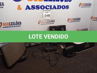 LOTE 048 - 01 PAR DE CAIXINHAS DE SOM PARA PC, 04 CAIXAS DE SOM BASE PORTÁTIL E 02 FONTES. (NO ESTADO) ATENÇÃO! FAZER A VISITAÇÃO ANTES DE ARREMATAR, NÃO SABEMOS SE FUNCIONA. LEILÃO NÃO TEM GARANTIA E NEM DEVOLUÇÃO, SUJEITO A POSSÍVEIS AVARIAS VISÍVEIS/OCULTAS E/OU AUSÊNCIA DE COMPONENTES.