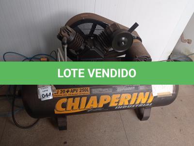 LOTE 044 - 01 COMPRESSOR DE AR CHIA PERINI 250 LITROS, 5HP TRIFÁSICO. (NO ESTADO) ATENÇÃO! FAZER A VISITAÇÃO ANTES DE ARREMATAR, NÃO SABEMOS SE FUNCIONA. LEILÃO NÃO TEM GARANTIA E NEM DEVOLUÇÃO, SUJEITO A POSSÍVEIS AVARIAS VISÍVEIS/OCULTAS E/OU AUSÊNCIA DE COMPONENTES.