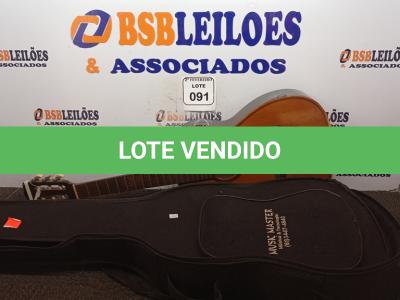 LOTE 091 - 01 VIOLÃO SEM CORDAS COM CAPA MARCA GIANNINE. (NO ESTADO) ATENÇÃO! FAZER A VISITAÇÃO ANTES DE ARREMATAR, NÃO SABEMOS SE FUNCIONA. LEILÃO NÃO TEM GARANTIA E NEM DEVOLUÇÃO, SUJEITO A POSSÍVEIS AVARIAS VISÍVEIS/OCULTAS E/OU AUSÊNCIA DE COMPONENTES.