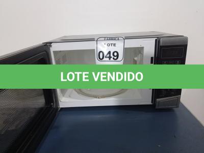 LOTE 049 - 01 MICRO-ONDAS PHILCO 220VOLTS.  (NO ESTADO) ATENÇÃO! FAZER A VISITAÇÃO ANTES DE ARREMATAR, NÃO SABEMOS SE FUNCIONA. LEILÃO NÃO TEM GARANTIA E NEM DEVOLUÇÃO, SUJEITO A POSSÍVEIS AVARIAS VISÍVEIS/OCULTAS E/OU AUSÊNCIA DE COMPONENTES.