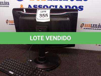 LOTE 355 -  01 MONITOR SAMSUNG COM TECLADO (NO ESTADO) ATENÇÃO! FAZER A VISITAÇÃO ANTES DE ARREMATAR, NÃO SABEMOS SE FUNCIONA. LEILÃO NÃO TEM GARANTIA E NEM DEVOLUÇÃO, SUJEITO A POSSÍVEIS AVARIAS VISÍVEIS/OCULTAS E/OU AUSÊNCIA DE COMPONENTES.