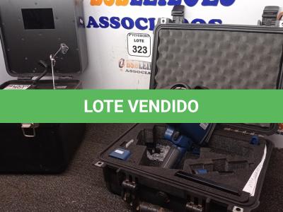 LOTE 323 - 01 RADAR MÓVEL.  (NO ESTADO) ATENÇÃO! FAZER A VISITAÇÃO ANTES DE ARREMATAR, NÃO SABEMOS SE FUNCIONA. LEILÃO NÃO TEM GARANTIA E NEM DEVOLUÇÃO, SUJEITO A POSSÍVEIS AVARIAS VISÍVEIS/OCULTAS E/OU AUSÊNCIA DE COMPONENTES.