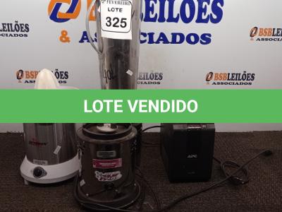 LOTE 325 - 01 LIQUIDIFICADOR INDUSTRIAL, 01 BASE PARA LIQUIDIFICADOR, 01 ESPREMEDOR DE FRUTAS E 01 NOBREAK.   (NO ESTADO) ATENÇÃO! FAZER A VISITAÇÃO ANTES DE ARREMATAR, NÃO SABEMOS SE FUNCIONA. LEILÃO NÃO TEM GARANTIA E NEM DEVOLUÇÃO, SUJEITO A POSSÍVEIS AVARIAS VISÍVEIS/OCULTAS E/OU AUSÊNCIA DE COMPONENTES.