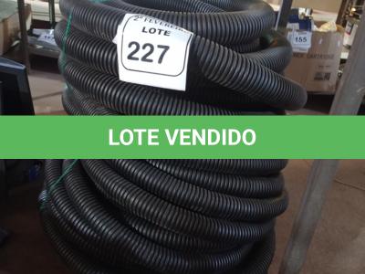 LOTE 227 - 02 ROLOS DE MANGUEIRA CORRUGADA NA COR PRETA.  (NO ESTADO) ATENÇÃO! FAZER A VISITAÇÃO ANTES DE ARREMATAR, NÃO SABEMOS SE FUNCIONA. LEILÃO NÃO TEM GARANTIA E NEM DEVOLUÇÃO, SUJEITO A POSSÍVEIS AVARIAS VISÍVEIS/OCULTAS E/OU AUSÊNCIA DE COMPONENTES.