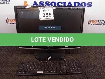 LOTE 355 -  01 MONITOR SAMSUNG COM TECLADO (NO ESTADO) ATENÇÃO! FAZER A VISITAÇÃO ANTES DE ARREMATAR, NÃO SABEMOS SE FUNCIONA. LEILÃO NÃO TEM GARANTIA E NEM DEVOLUÇÃO, SUJEITO A POSSÍVEIS AVARIAS VISÍVEIS/OCULTAS E/OU AUSÊNCIA DE COMPONENTES.