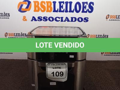 LOTE 109 - 01 FRITADEIRA A AR E FORNO 4 EM 1 MARCA PHILCO 220V COM AVARIAS.  (NO ESTADO) ATENÇÃO! FAZER A VISITAÇÃO ANTES DE ARREMATAR, NÃO SABEMOS SE FUNCIONA. LEILÃO NÃO TEM GARANTIA E NEM DEVOLUÇÃO, SUJEITO A POSSÍVEIS AVARIAS VISÍVEIS/OCULTAS E/OU AUSÊNCIA DE COMPONENTES.