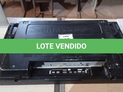 LOTE 305 - 01 MONITOR P/CÂMERA DE SEGURANÇA MARCA SAMSUNG. (NO ESTADO) ATENÇÃO! FAZER A VISITAÇÃO ANTES DE ARREMATAR, NÃO SABEMOS SE FUNCIONA. LEILÃO NÃO TEM GARANTIA E NEM DEVOLUÇÃO, SUJEITO A POSSÍVEIS AVARIAS VISÍVEIS/OCULTAS E/OU AUSÊNCIA DE COMPONENTES.