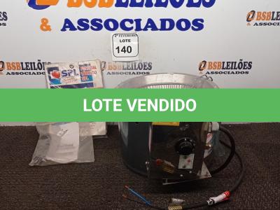 LOTE 140 - 01 FRITADEIRA ELÉTRICA EM INOX MARCA VENÂNCIO. (NO ESTADO) ATENÇÃO! FAZER A VISITAÇÃO ANTES DE ARREMATAR, NÃO SABEMOS SE FUNCIONA. LEILÃO NÃO TEM GARANTIA E NEM DEVOLUÇÃO, SUJEITO A POSSÍVEIS AVARIAS VISÍVEIS/OCULTAS E/OU AUSÊNCIA DE COMPONENTES.