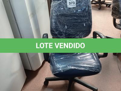 LOTE 373 -  01 CADEIRA GIRATÓRIA PARA ESCRITÓRIO. (NO ESTADO) ATENÇÃO! FAZER A VISITAÇÃO ANTES DE ARREMATAR, NÃO SABEMOS SE FUNCIONA. LEILÃO NÃO TEM GARANTIA E NEM DEVOLUÇÃO, SUJEITO A POSSÍVEIS AVARIAS VISÍVEIS/OCULTAS E/OU AUSÊNCIA DE COMPONENTES.