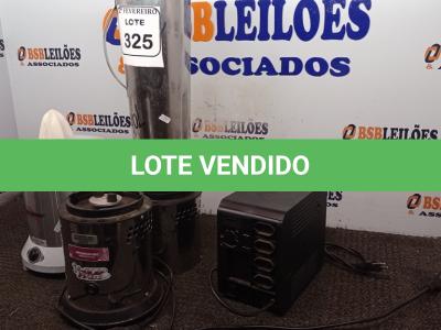 LOTE 325 - 01 LIQUIDIFICADOR INDUSTRIAL, 01 BASE PARA LIQUIDIFICADOR, 01 ESPREMEDOR DE FRUTAS E 01 NOBREAK.   (NO ESTADO) ATENÇÃO! FAZER A VISITAÇÃO ANTES DE ARREMATAR, NÃO SABEMOS SE FUNCIONA. LEILÃO NÃO TEM GARANTIA E NEM DEVOLUÇÃO, SUJEITO A POSSÍVEIS AVARIAS VISÍVEIS/OCULTAS E/OU AUSÊNCIA DE COMPONENTES.