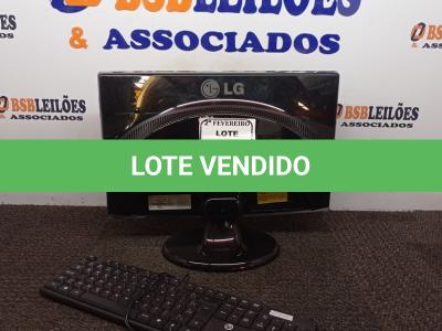 LOTE 283 -  01 MONITOR LG COM TECLADO. (NO ESTADO) ATENÇÃO! FAZER A VISITAÇÃO ANTES DE ARREMATAR, NÃO SABEMOS SE FUNCIONA. LEILÃO NÃO TEM GARANTIA E NEM DEVOLUÇÃO, SUJEITO A POSSÍVEIS AVARIAS VISÍVEIS/OCULTAS E/OU AUSÊNCIA DE COMPONENTES.